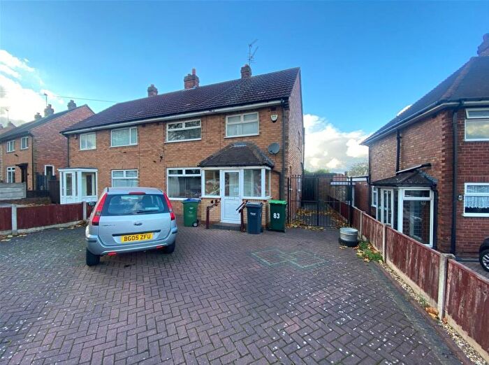 3 Bedroom Semi-Detached House For Sale In Manor House Road, Wednesbury, WS10