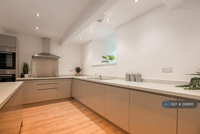 6 Bedroom Terraced House To Rent In College Street, Sheffield, S10