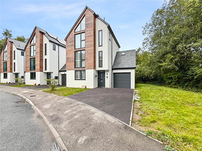 4 Bedroom Detached House For Sale In Springate Close, Walderslade, Chatham, Kent, ME5