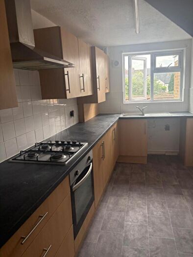 2 Bedroom Duplex To Rent In Rainham Road, Chatham, ME5
