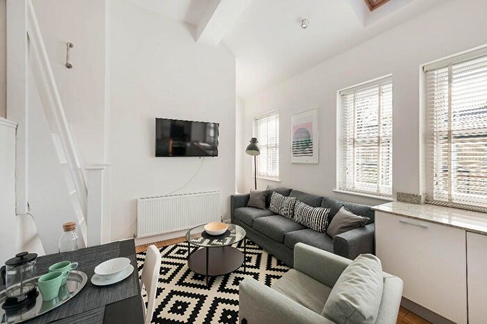 2 Bedroom Flat To Rent In Alderbrook Road, London, SW12