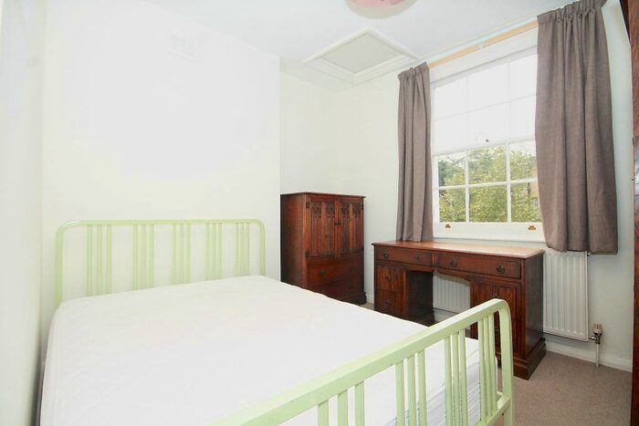 1 Bedroom Flat To Rent In St John Street, Islington, EC1V