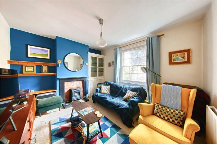 2 Bedroom Detached House To Rent In Archbishops Place, SW2