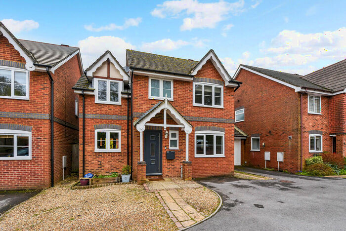 3 Bedroom Detached House For Sale In Greatham, Liss, Hampshire, GU33
