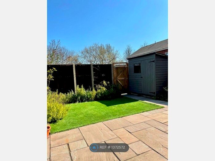 2 Bedroom Flat To Rent In Schofield Walk, London, SE3