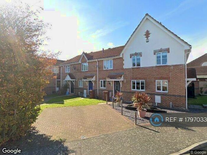 2 Bedroom Terraced House To Rent In Shorefields, Rainham, Gillingham, ME8
