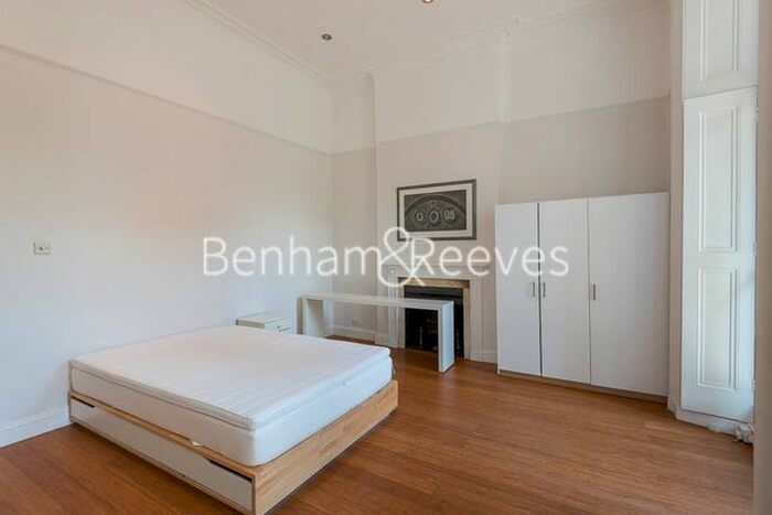 2 Bedroom Flat To Rent In London, SW7