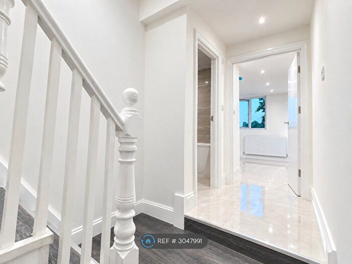 4 Bedroom Flat To Rent In Ecclesbourne Road, London, CR7