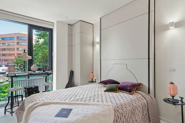 Studio To Rent In Lowlands Road, Harrow, HA1