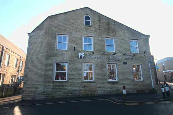 2 Bedroom Flat To Rent In Apt The Old Railway, Station Road, Barnoldswick, BB18