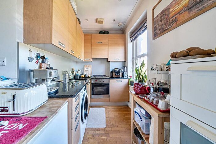 1 Bedroom Flat To Rent In Creffield Road, Ealing Common, London, W5