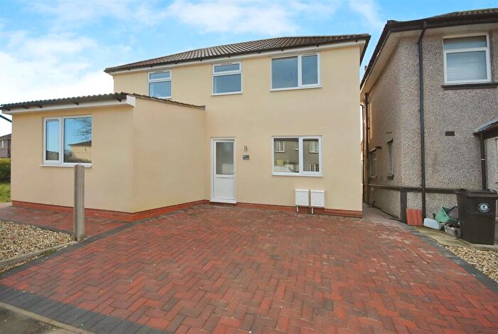 2 Bedroom Flat To Rent In Greenleaze, Brislington, BS4