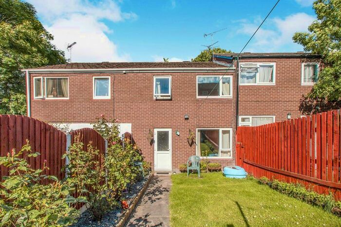 3 Bedroom Terraced House To Rent In Cottingley Crescent, Leeds, LS11