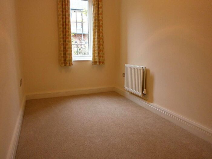 2 Bedroom Flat To Rent In Barlow Moor Road, Chorlton Cum Hardy, Manchester, M21