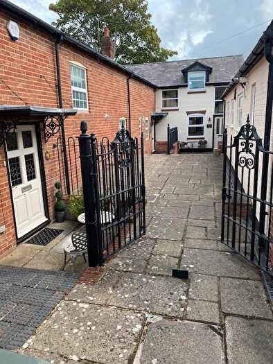 2 Bedroom Mews To Rent In West Street, Titchfield, Fareham, Hampshire, PO14