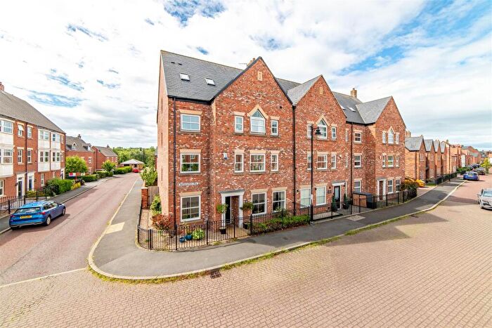 6 Bedroom End Of Terrace House For Sale In Netherwitton Way, Melbury, NE3
