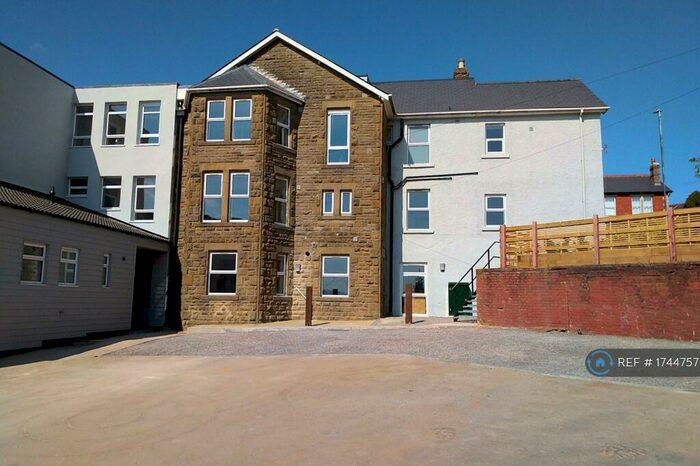 2 Bedroom Flat To Rent In St Anthonys, Cinderford, GL14