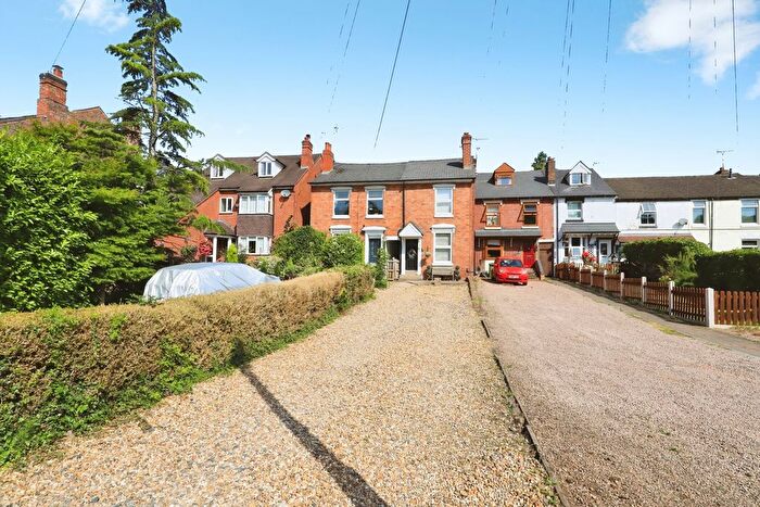3 Bedroom Terraced House For Sale In Stourbridge Road, Kidderminster, Worcestershire, DY10