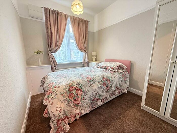 2 Bedroom Semi-Detached Bungalow For Sale In High Street, Kingsthorpe, Northampton, NN2