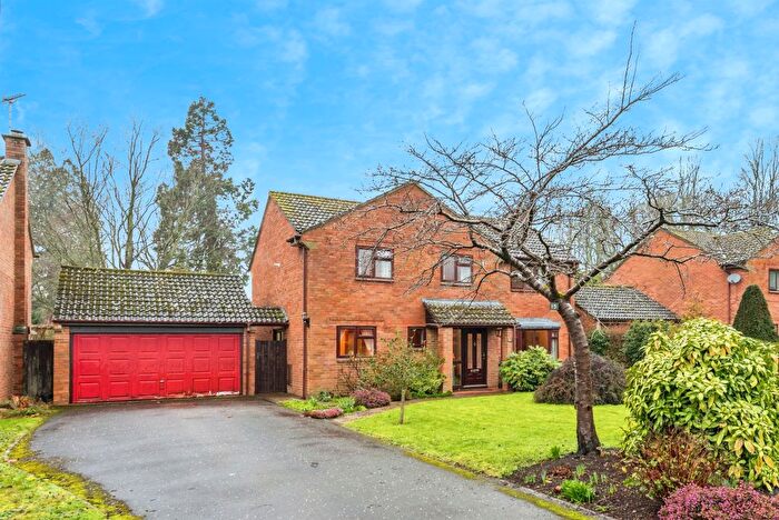 4 Bedroom Detached House For Sale In The Farthings, Marcham, Abingdon, OX13