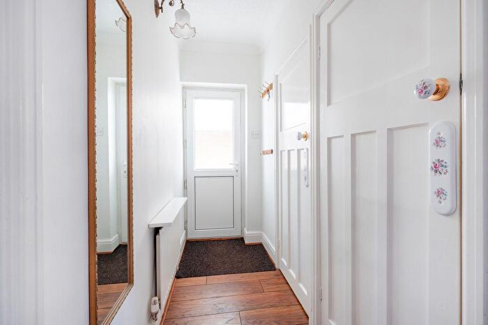 2 Bedroom Detached Bungalow For Sale In Grand Avenue, Pakefield, NR33