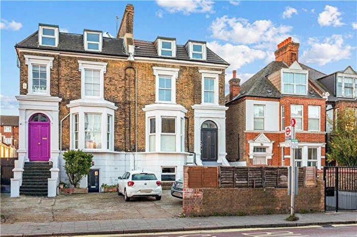 2 Bedroom Property For Sale In Coldharbour Lane, London, SE5