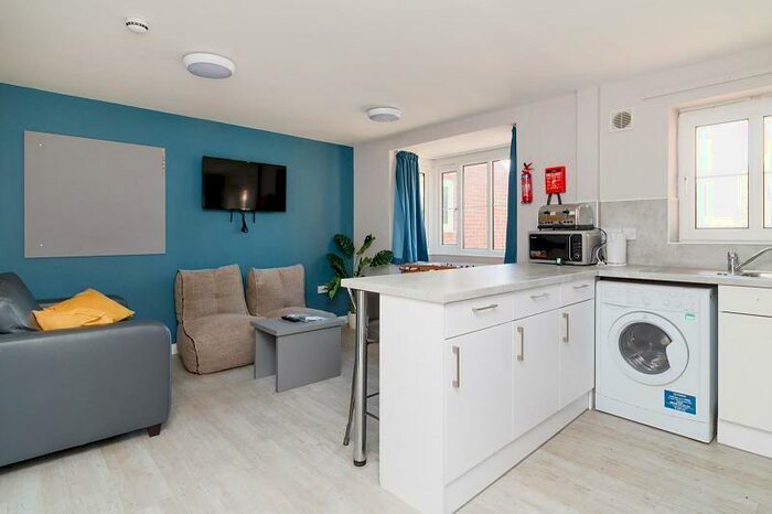 4 Bedroom Apartment To Rent In College Court, College Road, Canterbury, CT1