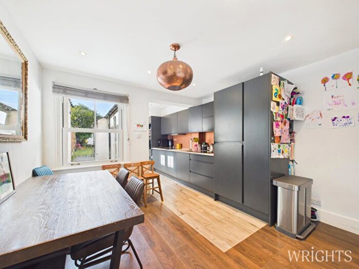 2 Bedroom Terraced House For Sale In Chantry Lane, Hatfield, AL10