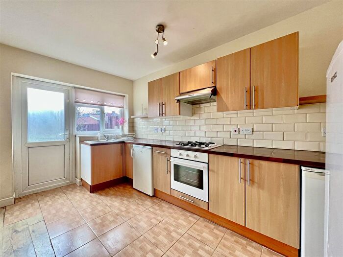 4 Bedroom Semi-Detached House To Rent In Clairvale Road, Heston, Hounslow, TW5