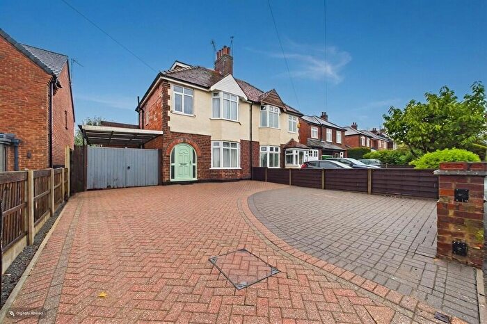 3 Bedroom Semi-Detached House For Sale In Harehedge Lane, Burton-on-Trent, DE13