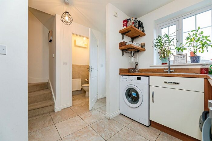 2 Bedroom Semi-Detached House For Sale In Buzzard Avenue, Mexborough, S64