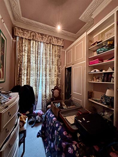 2 Bedroom Apartment To Rent In Brunswick Place, Hove, BN3