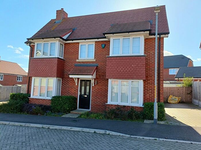 3 Bedroom Detached House For Sale In Furrow Lane, Gravesend, Kent, DA11