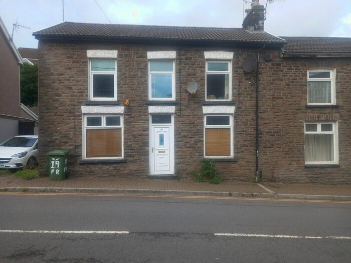 3 Bedroom End Of Terrace House For Sale In Penrhiwfer Road, Tonypandy, CF40