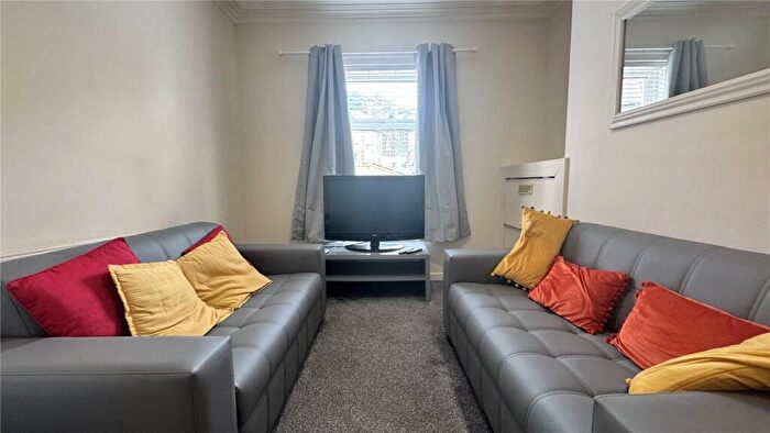 3 Bedroom Terraced House To Rent In Penchwintan Road, Bangor, Gwynedd, LL57