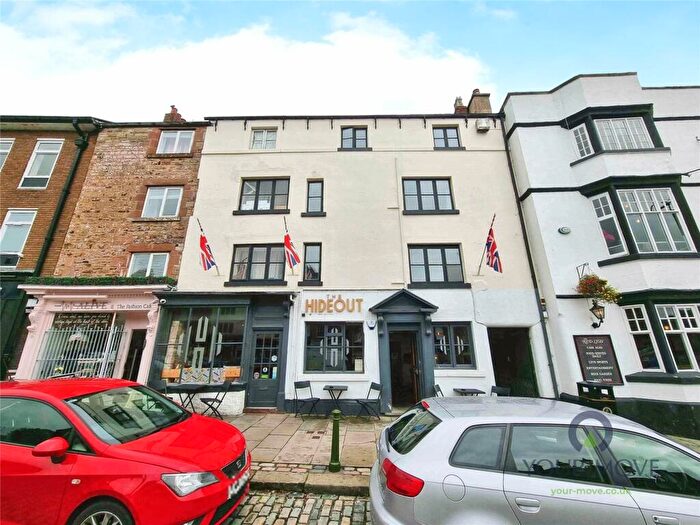 Maisonette To Rent In Market Place, Leek, Staffordshire, ST13