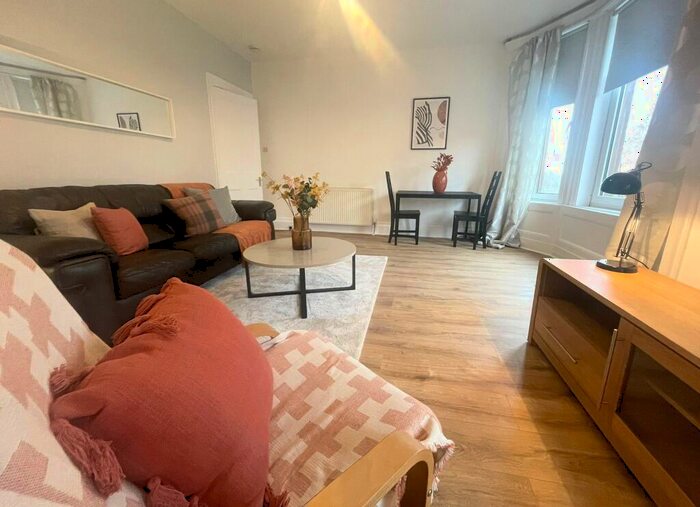 2 Bedroom Flat To Rent In Lenzie Street, Springburn, Glasgow, G21