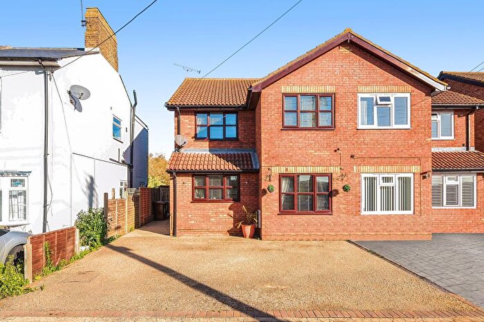 4 Bedroom Semi Detached House For Sale In Cooling Road, Cliffe, ME3