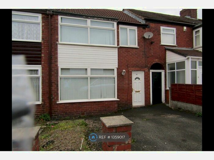 3 Bedroom Terraced House To Rent In Hacking Street, Salford, M7