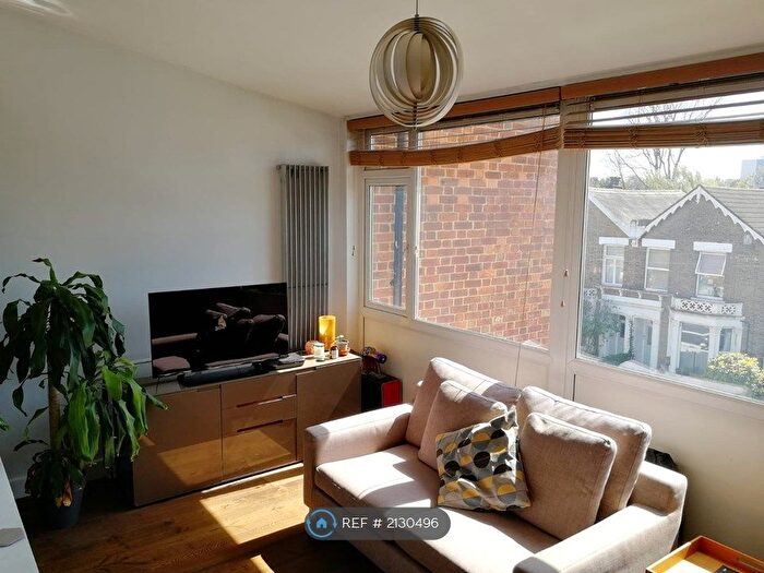 1 Bedroom Flat To Rent In Fernlea Road, London, SW12