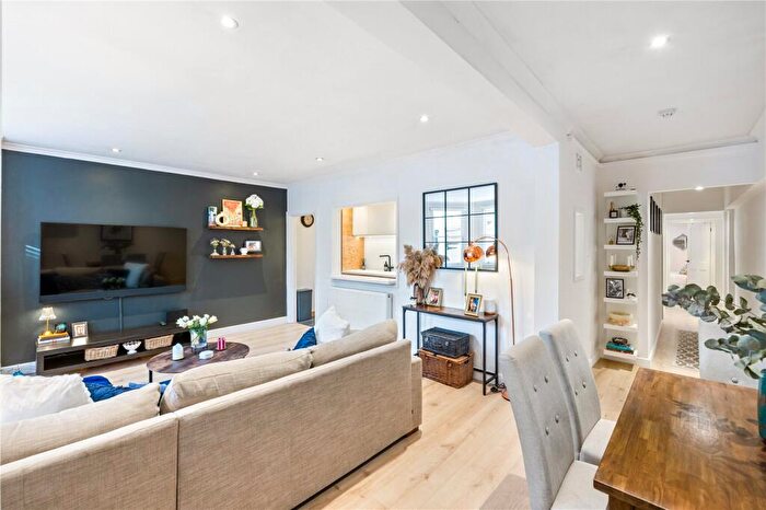 2 Bedroom Apartment For Sale In St. Aubyns, Hove, East Sussex, BN3