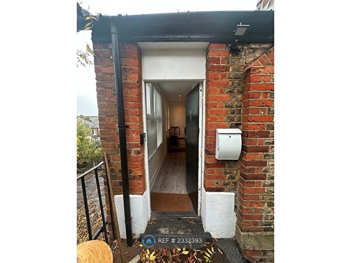 5 Bedroom Flat To Rent In Sydenham Road, London, SE26