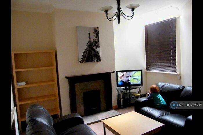 4 Bedroom Terraced House To Rent In Liverpool St, Salford, M6