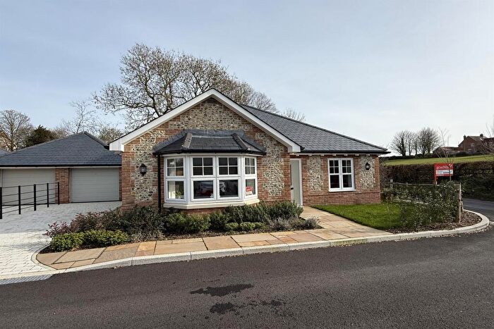 3 Bedroom Detached Bungalow For Sale In Sixpenny Handley, SP5