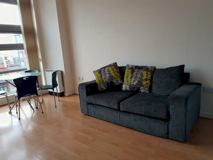1 Bedroom Apartment To Rent In Platinum Apartments, Jewellery Quarter, B18