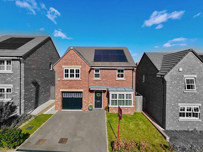 4 Bedroom Detached House For Sale In Stanley Parkway, Stanley, Wakefield, West Yorkshire, WF3