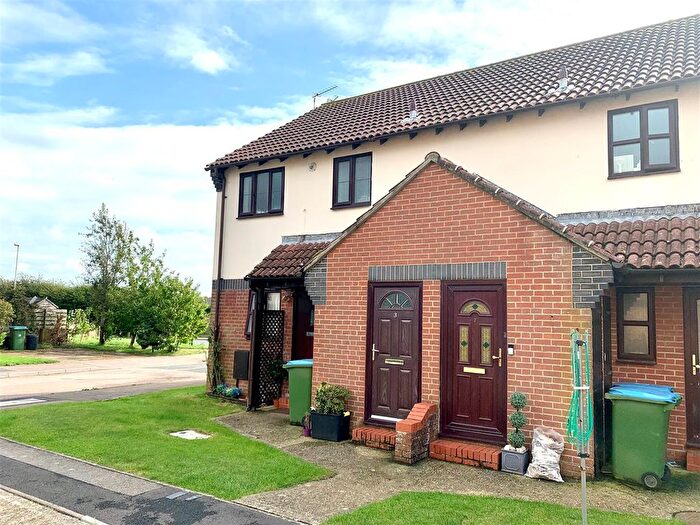 1 Bedroom Flat To Rent In Sproule Close, Ford, Arundel, BN18