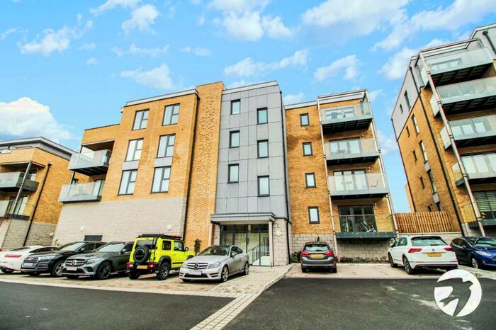 2 Bedroom Flat To Rent In Heron Court, Castle Hill Drive, Castle Hill, Swanscombe, DA10