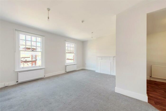 2 Bedroom Apartment To Rent In High Road, Willesden, London, NW10