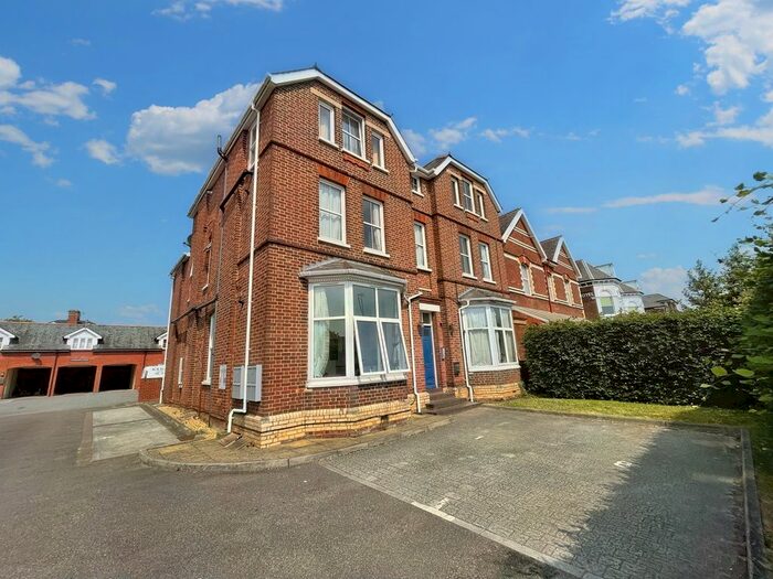 1 Bedroom Flat To Rent In Alphington Road, Exeter, EX2